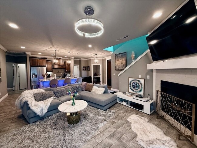 Photo - 525 N Salem Rd