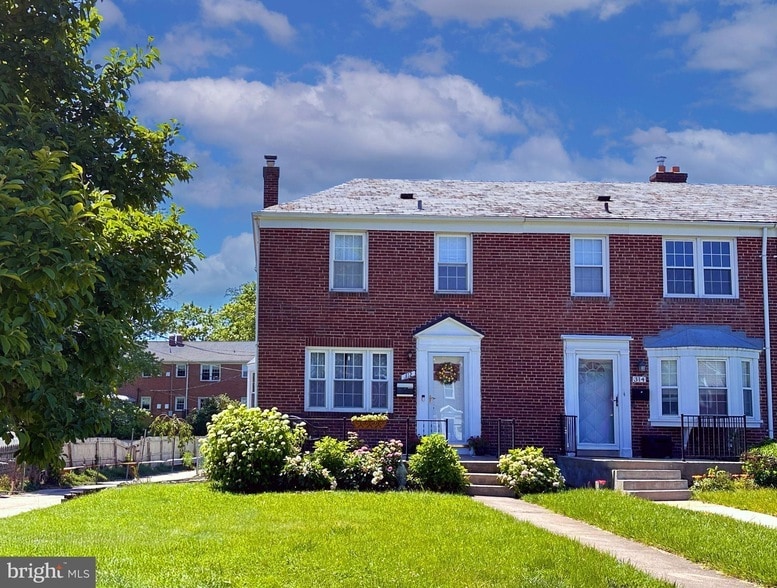 Photo - 312 Small Ct