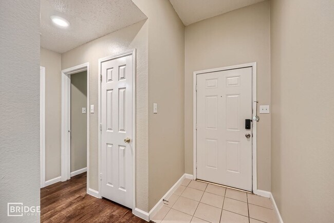 Photo - 2210 Sumac Dr