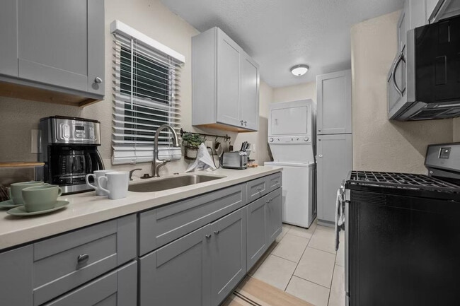 Photo - 223 28th St Unit ID1330859P