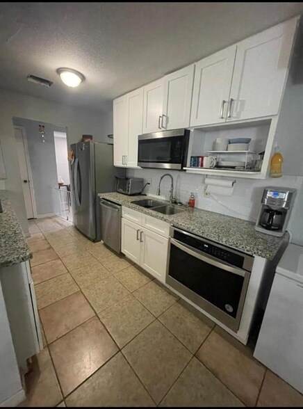 Photo - 7824 Windward Passage St