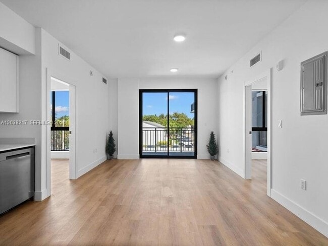 Photo - 2479 NE 192 St Unit 306