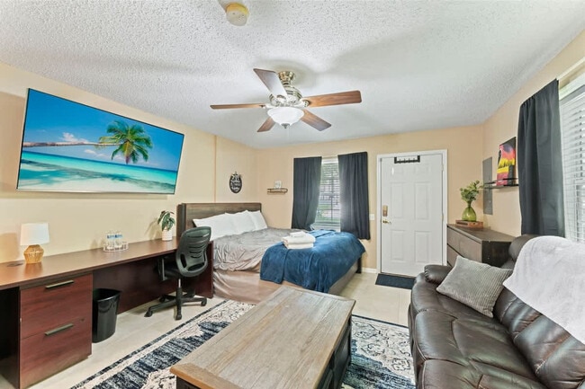 Photo - 15652 Coastal Ln Unit SI ID1578488P