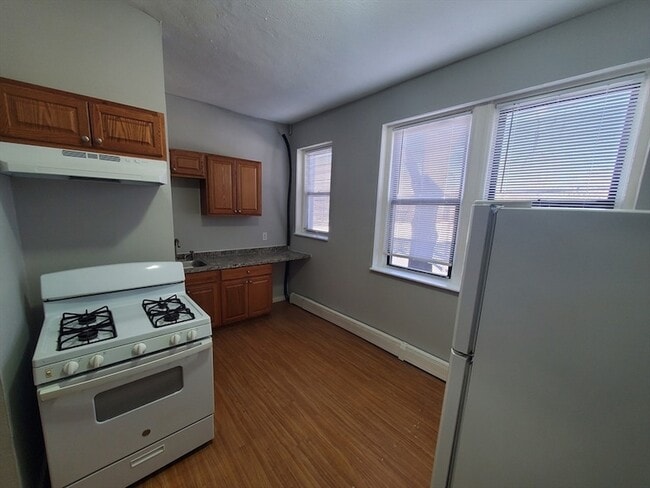 Photo - 10 Abbotsford St Unit 3