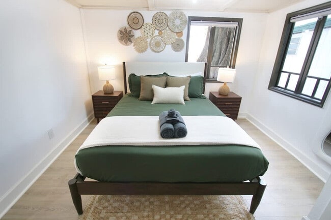 Photo - 106 W Emma St Unit ID1271935P