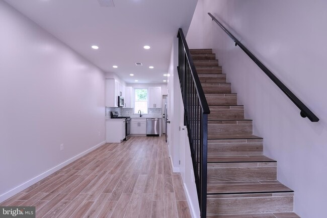 Photo - 2039 Rosedale St NE