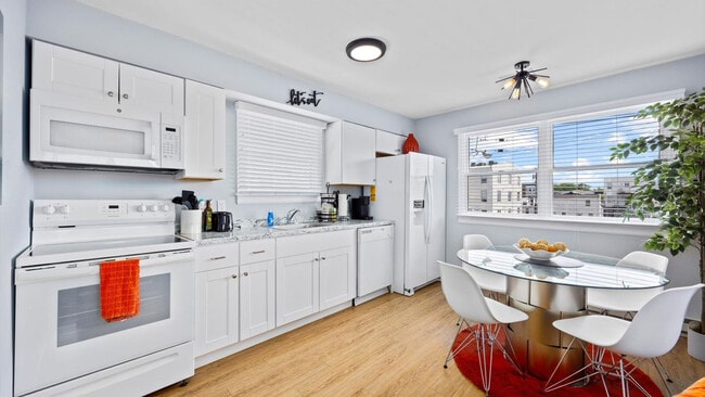 Photo - 714 West Ave Unit ID1309009P