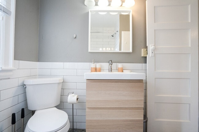 Photo - 1660 N Gaylord St Unit SI ID1026266P