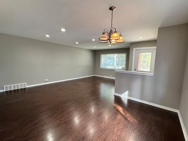 Photo - 205 W Euclid Ave