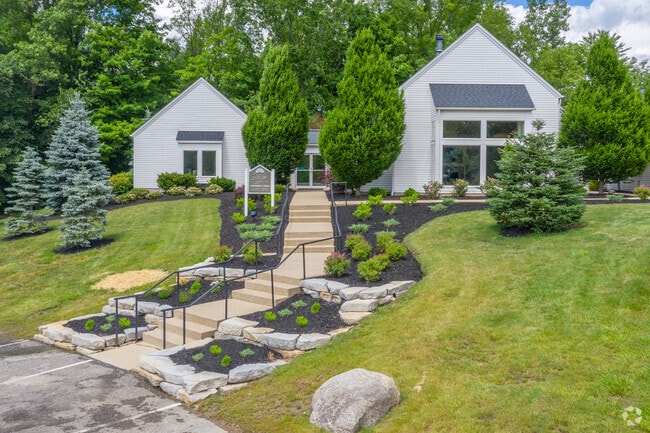 Photo - Portage Pointe Apartments