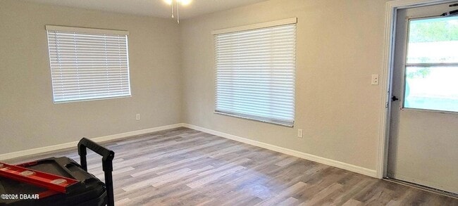Photo - 340 Tropical Ln