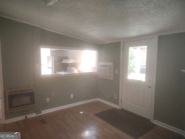 Photo - 826 Black Horse Run