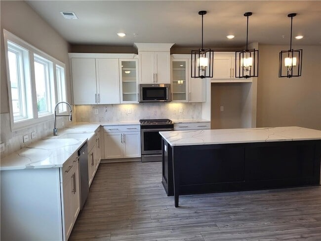 Photo - 6014 Liatris St SE