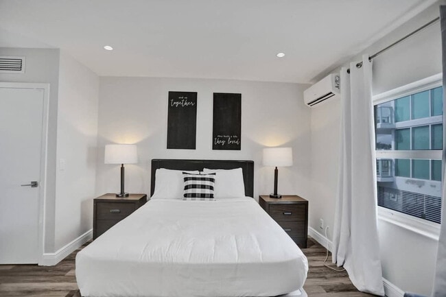 Building Photo - 37 Hendricks Isle Unit SI ID1504034P