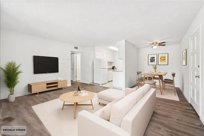 Photo - Pinewood Apartments
