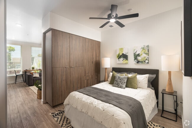 1BR, 1BA - 549SF - Carraway