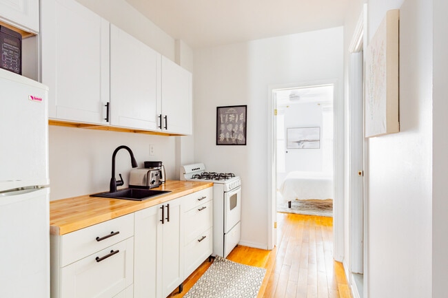 Photo - 221 E 26th St Unit SI FL2-ID1054298P