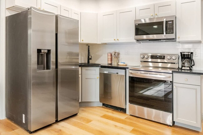 Photo - 1384 Ridge Ave Unit ID1314956P