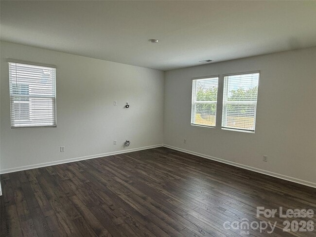 Photo - 404 Silver Birch Ct