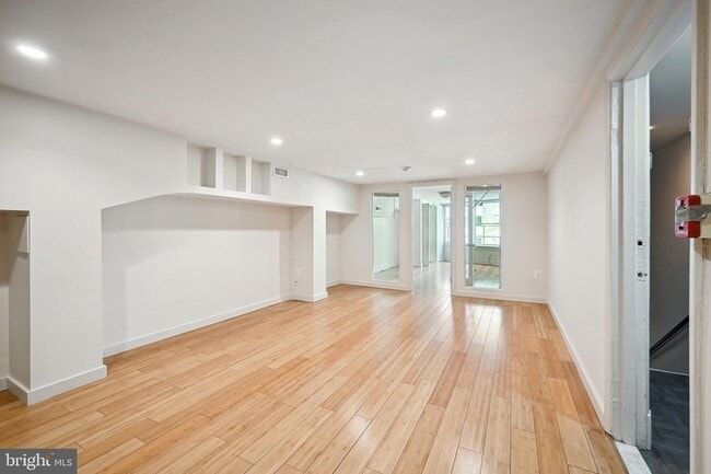 Photo - 1308 18th St NW