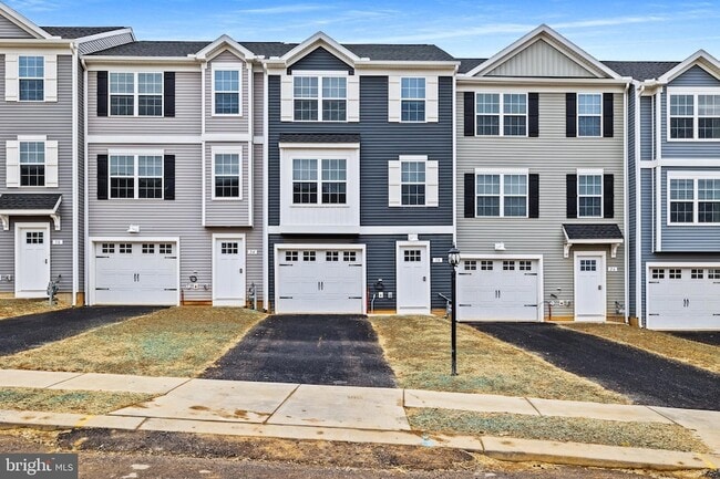 Building Photo - 0 H St