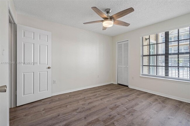 Photo - 1000 W Horatio St Unit 114