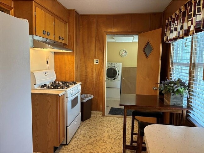 Photo - 707 Green St