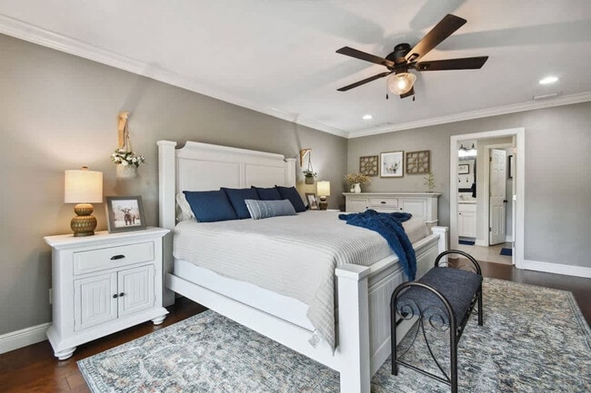 Photo - 907 Crenshaw Lake Rd Unit ID1234468P