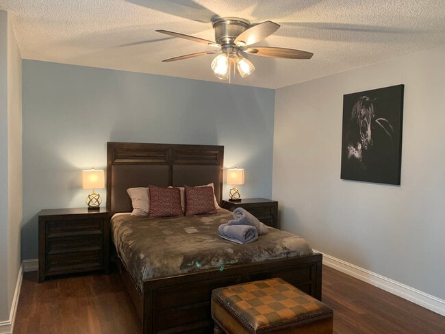 Photo - 300 Peachtree St Unit ID1299382P