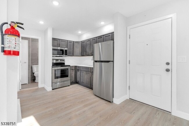 Photo - 557 S Broad St Unit A5