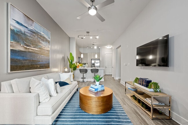 Photo - Circa Uptown