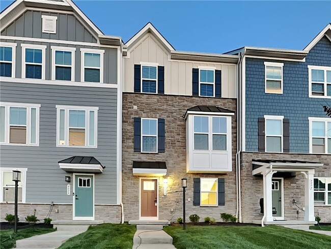 Photo - 4806 Spruce Rd