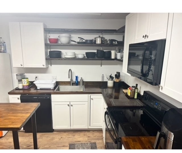 Photo - 220 Campus Dr