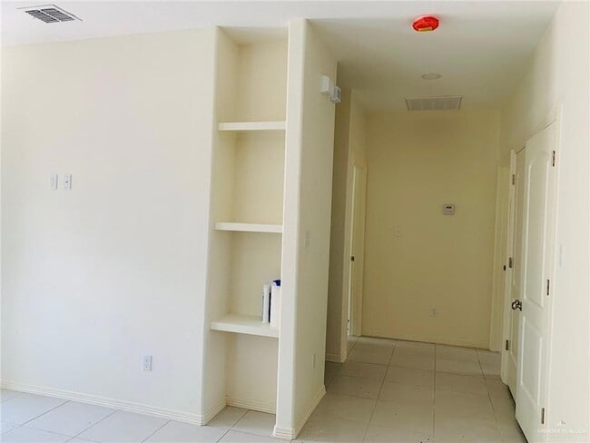 Photo - 810 S Michigan St Unit 2