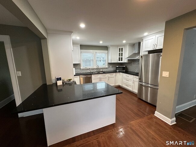 Photo - 70 Hawthorne St