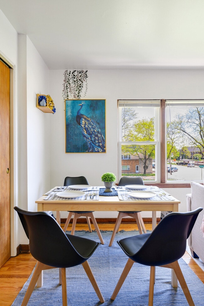 Photo - 30 W Burlington Ave Unit ID1026692P