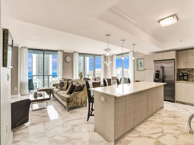Building Photo - 2602 E Hallandale Beach Blvd Unit SI FL18-ID1379444P