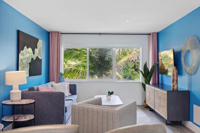 Building Photo - 911 NE 4th St Unit ID1322488P