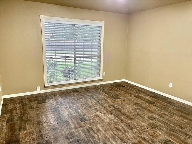 Photo - 2216 Westminister Rd