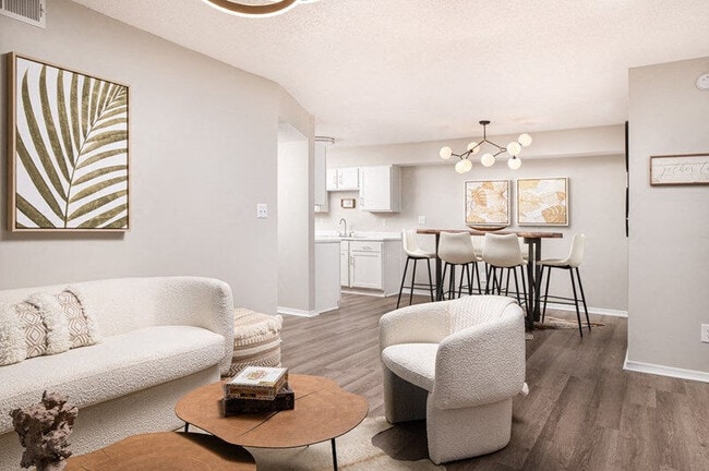 The Resort - Living Area - Lakeside Vintage