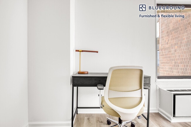 Photo - 30 Waterside Plaza Unit FL32-ID980