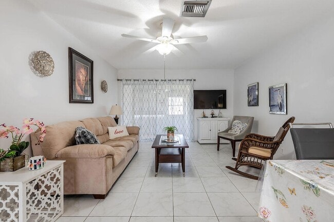 Photo - 2995 Crosley Dr W Unit E