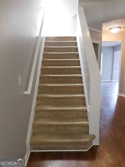 Photo - 566 Pond Lillies Rd SE