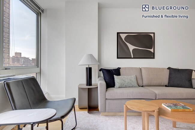 Photo - 215 E 96th St Unit FL21-ID688