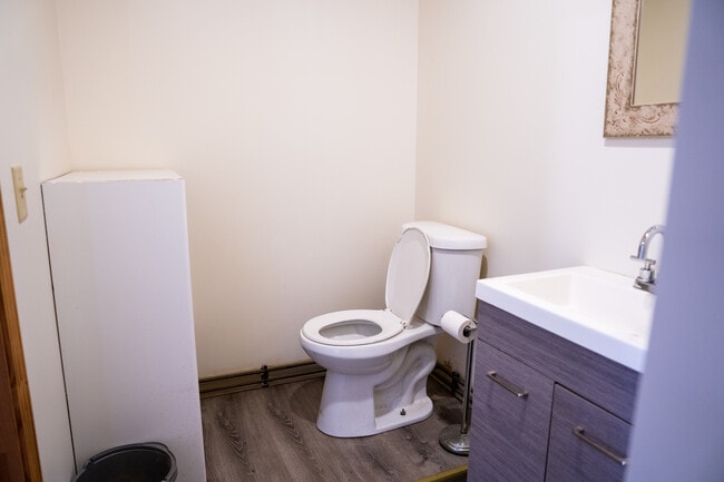 Bathroom - 1267 Elm St