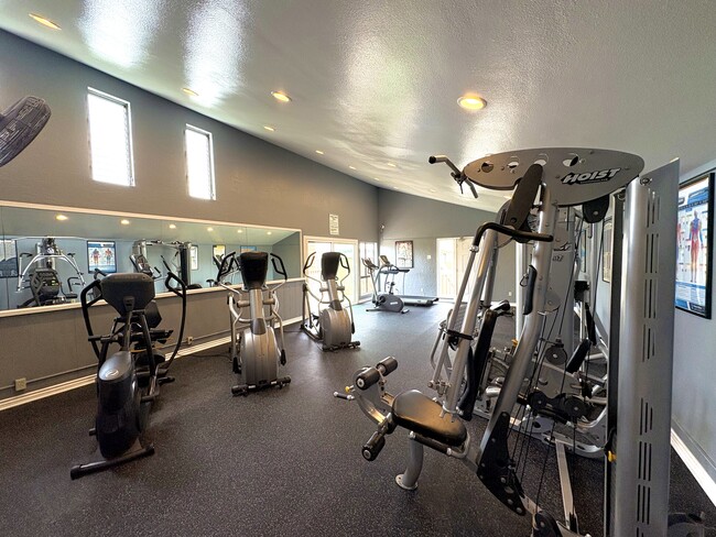 Fitness Center - Pinecreek Apartments