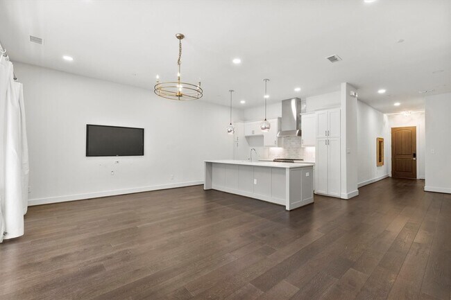 Photo - 15875 Spectrum Dr Unit 1106