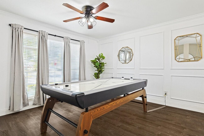 Photo - 967 Grand Central Pkwy Unit ID1031715P