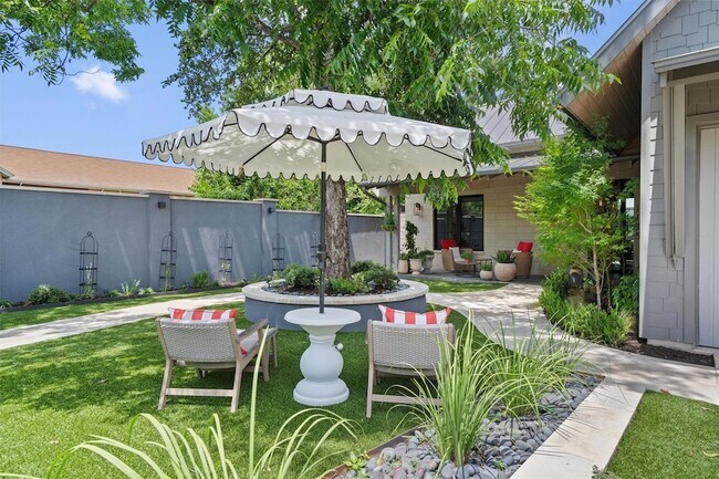 Photo - 1175 San Bernard St