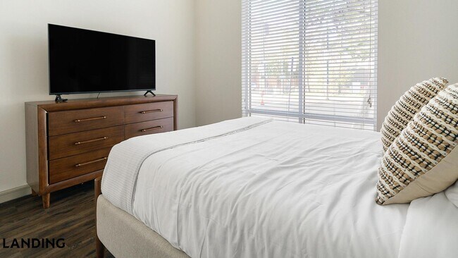 Photo - 1711 Caroline St Unit 106